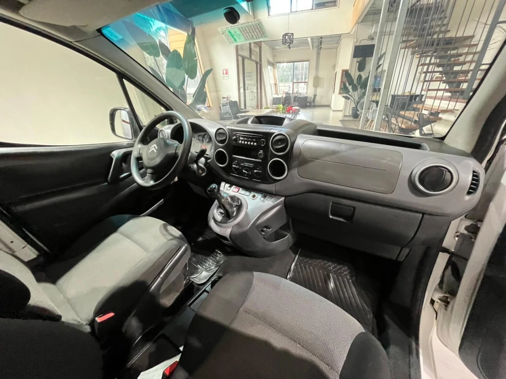 imagen 0 de vehiculo con id 2243